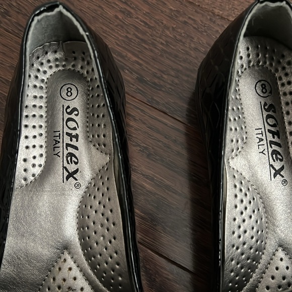 Black comfort shoes - Picture 2 of 3